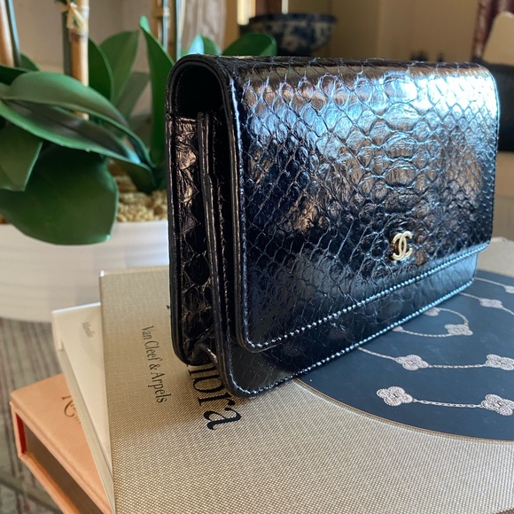✨ RARE Chanel WOC Black Python ⭐️ NWT - Picture 3 of 15